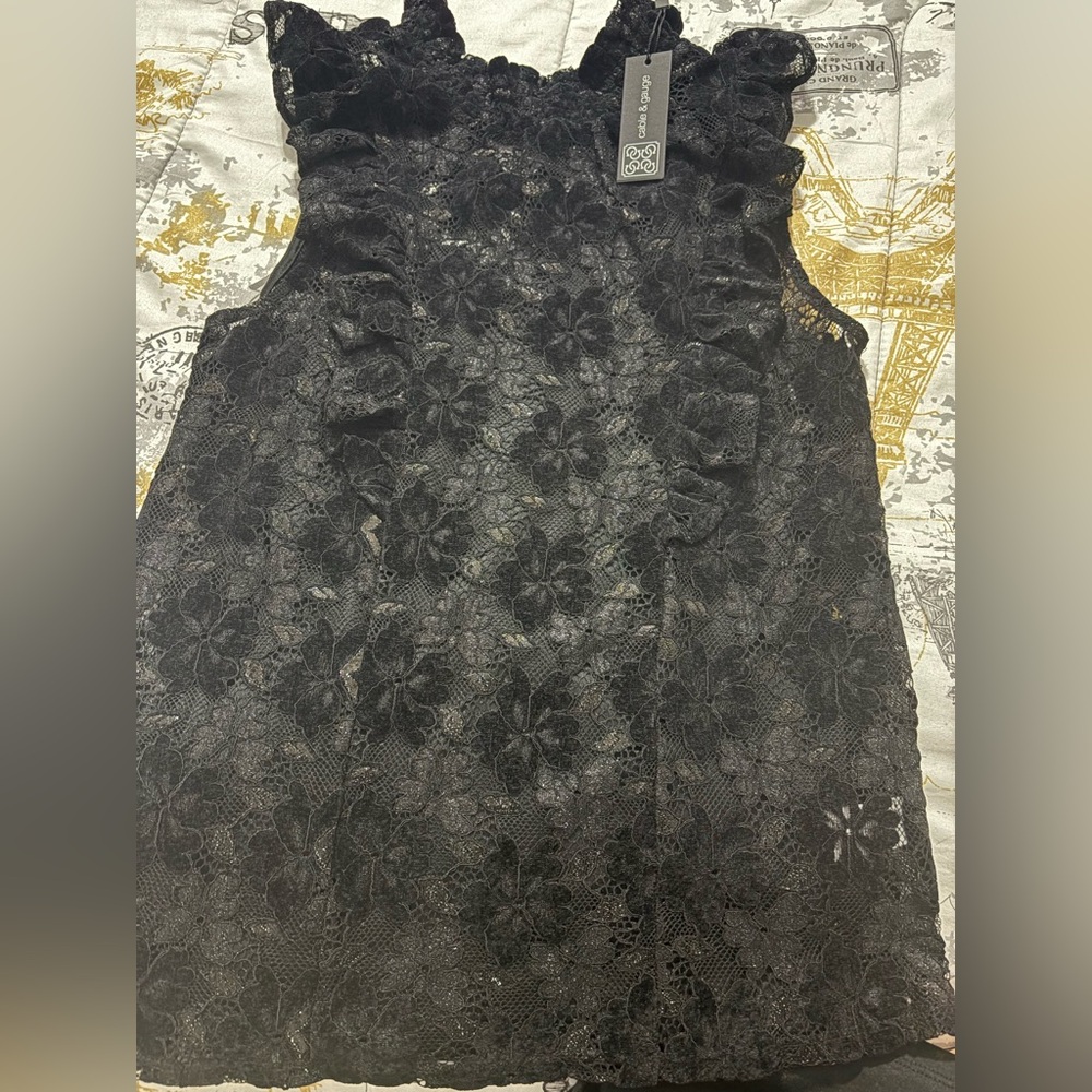 Cable & Gauge Floral Lace Ruffle Top